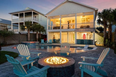 Patio, Fishing, Balcony/Terrace, Pool view, River view, Swimming pool