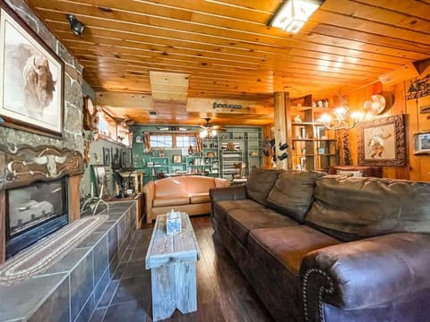 Peaceful Mountainside Cabin Retreat Cabin in Cascade-Chipita Park