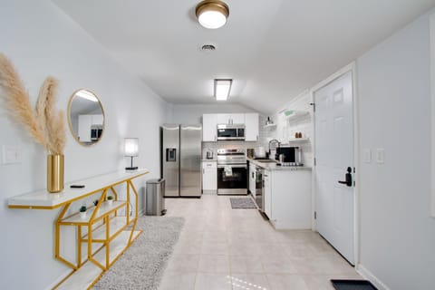 21 Mi to Dtwn Columbus Quiet Country Escape Apartment in Ohio