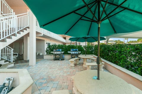 Sunset Royale - 200 Apartment in Siesta Beach