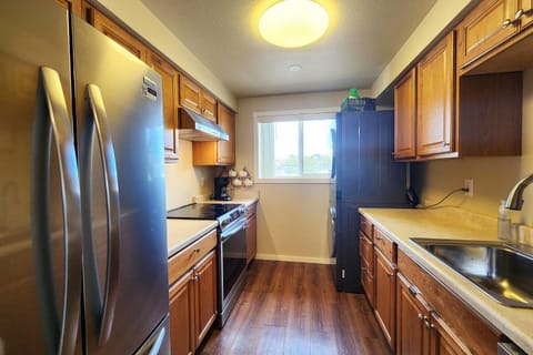 Nye Beach! Walk to Restaurants & Shop! The Beach House in Newport