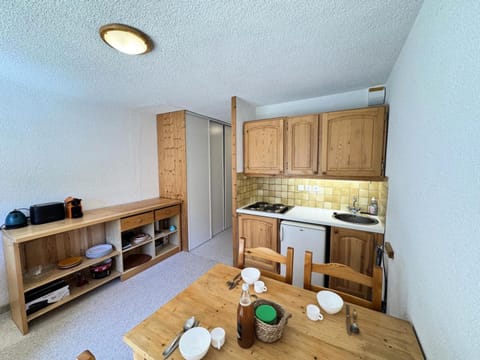 Résidence Grand Serre Che B - Studio confortable · Accès pistes par navette · Parking extérieur MAE-1043 Apartment in Saint-Chaffrey