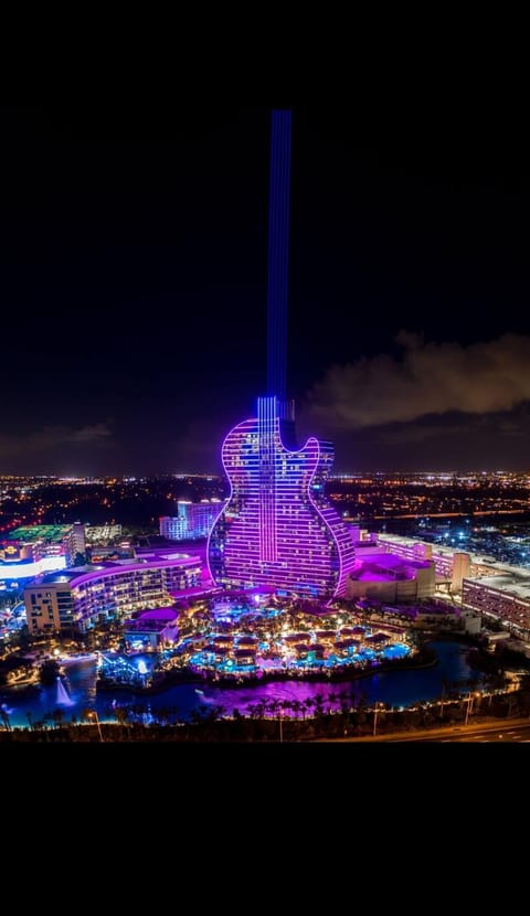 Bird's eye view, City view, City view