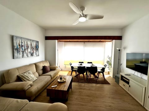 Communal lounge/ TV room, Dining area