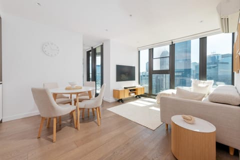TV and multimedia, Living room, Dining area