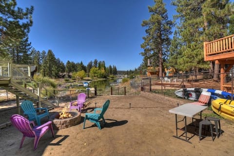 Vintage Lakeview Retreat - Lakefront House in Big Bear