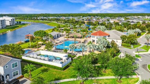 Gorgeous 5Bd w Pool & Lazy River at Storey Lake 4989 House in Kissimmee