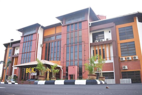 Property building, Parking