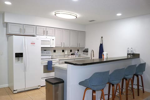 Kitchen or kitchenette, Dining area, dishwasher, oven, stove