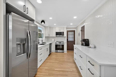 Stylish 3BR Home in Prime Augusta Neighborhood House in Augusta