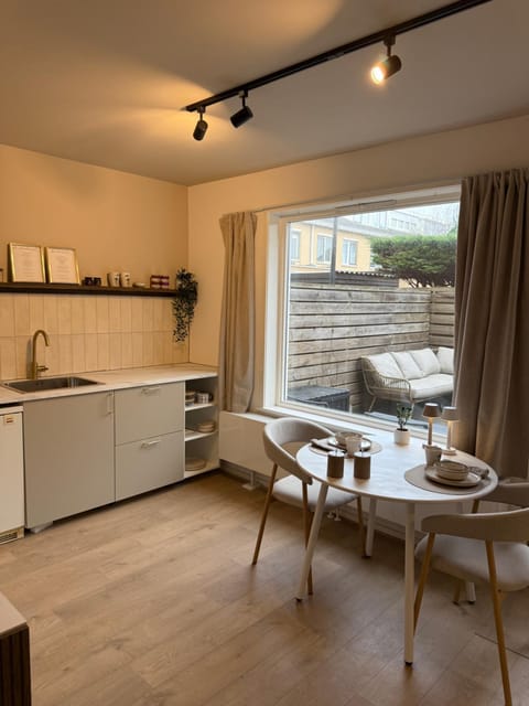 Kitchen or kitchenette, Living room, Dining area