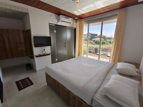 View (from property/room), Photo of the whole room, Bedroom