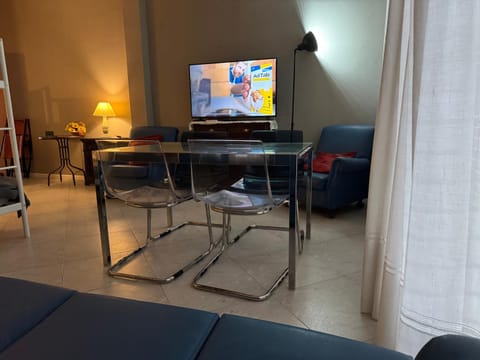 Communal lounge/ TV room, Living room, Dinner