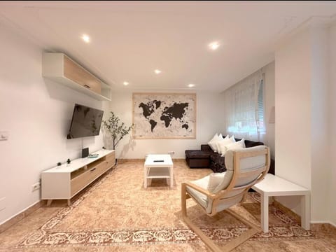 TV and multimedia, Living room, Seating area