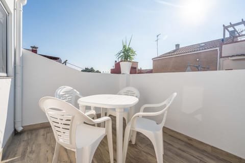 Balcony/Terrace, Garden view