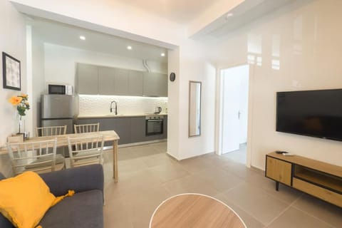 Photo of the whole room, Seating area