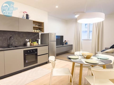 Blue Palace 1b Tirabora Short Rent Apartment in Trieste