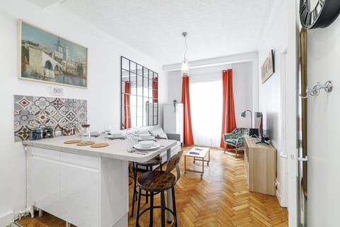 TV and multimedia, Kitchen or kitchenette, Dining area