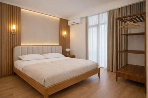 Photo of the whole room, Bedroom, air conditioner