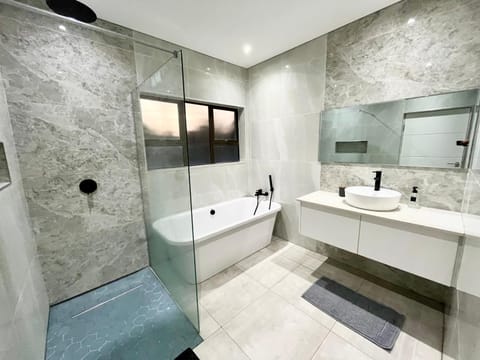 Shower, Bathroom, Bath