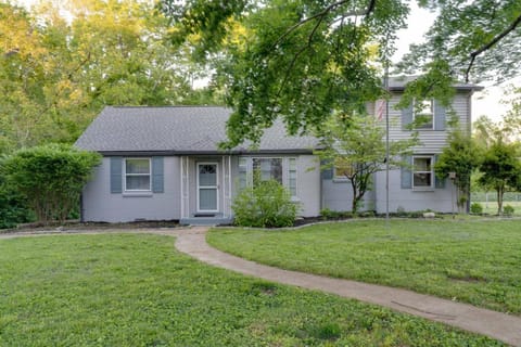 New Playground Hot Tub Games and Broadway Buzz House in Nashville