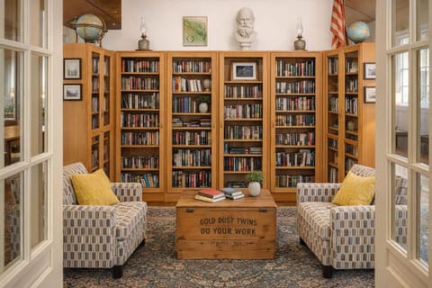 Dancing Moon Luxury Loft and Event Space - Sleeps 12 House in Oshkosh