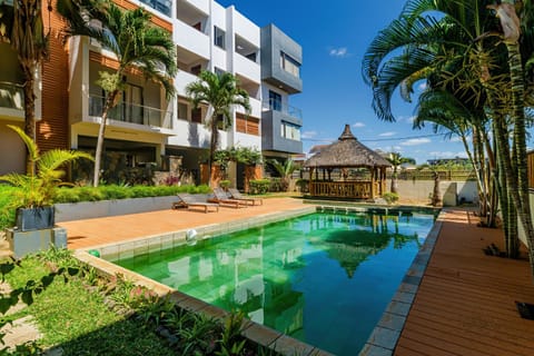 Property building, Swimming pool