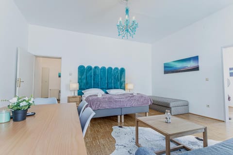 Bed, Seating area, Bedroom