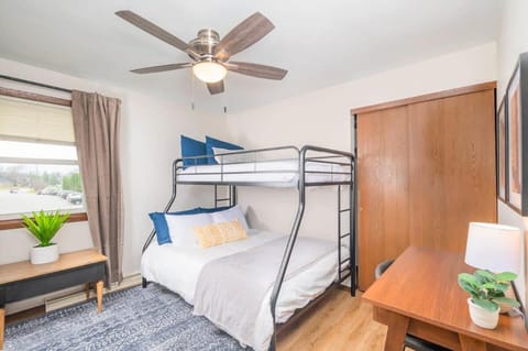 North Appleton Family Home - 3 bedroom Fenced Yard House in Appleton