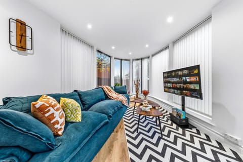 Communal lounge/ TV room, TV and multimedia, Living room, Seating area, Evening entertainment, heating, heating, internet, internet