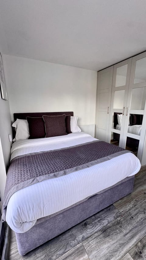 Cozy 2-Bedroom Cottage-Style Home Apartment in Dublin