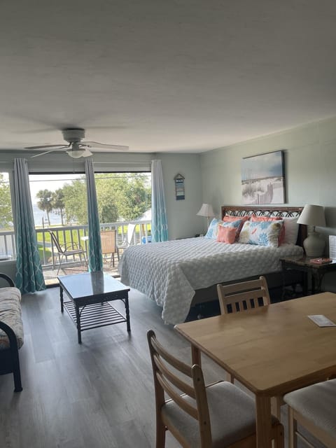 Dining area, Bedroom