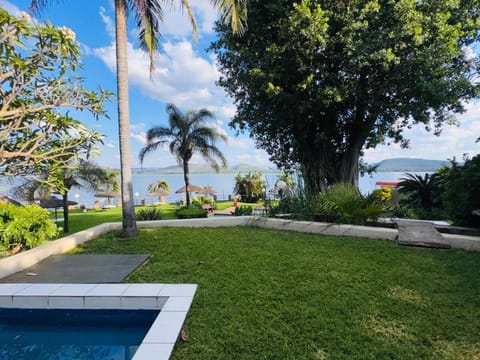 Day, Natural landscape, Garden, Hot Tub, Garden view