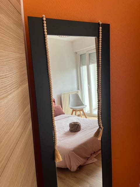 Bedroom, wardrobe, Internal: Not applicable to any particular room