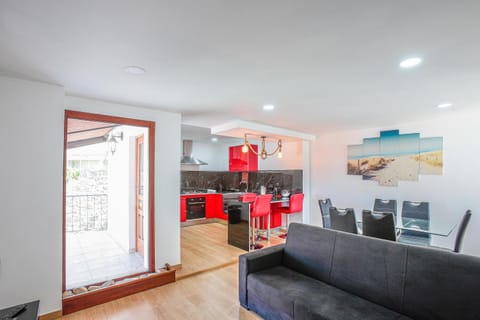 Kitchen or kitchenette, Living room