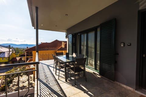 Natural landscape, View (from property/room), Balcony/Terrace, Mountain view