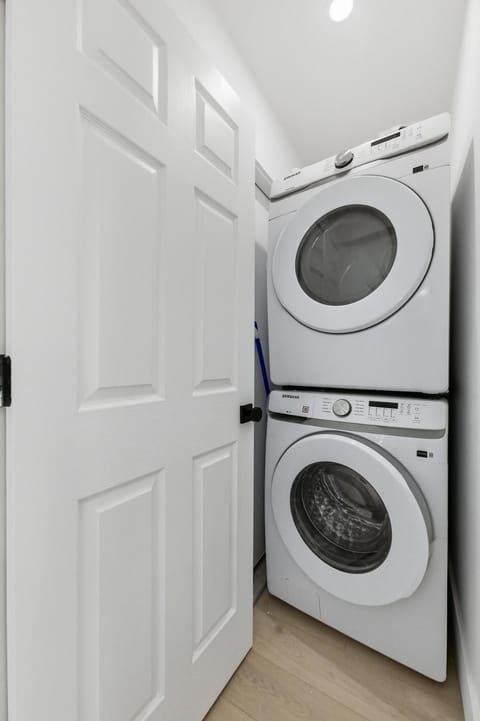 Stylish Austin 3BR and Private Pool House in South Congress