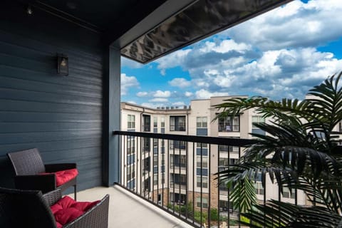 Luxury Apartment with Pool, Restaurants, Shopping) Apartment in Vestavia Hills