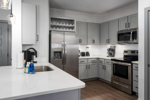 Grandview Apartment near Medical Ctr Apartment in Vestavia Hills