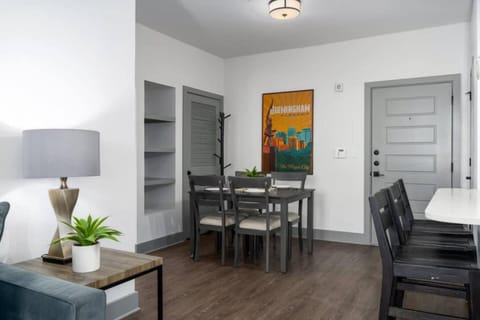 Grandview Apartment near Medical Ctr Apartment in Vestavia Hills