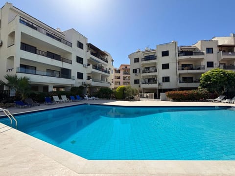 Property building, Pool view