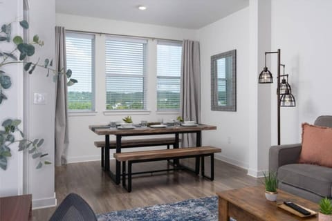 2 King Suites, Pool Near Oak Mountain Apartment in Pelham