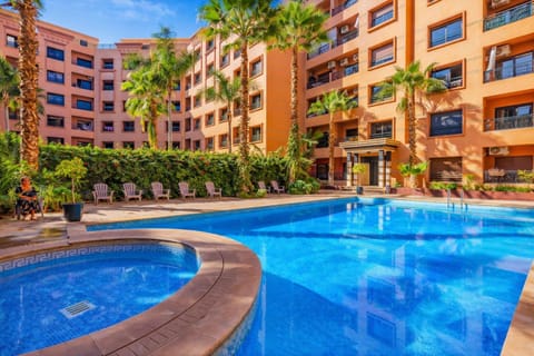 Pool view, Swimming pool, sunbed