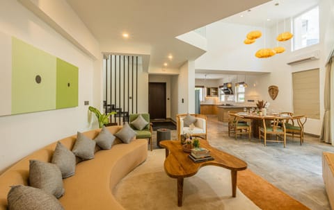 Living room, Seating area, Dining area
