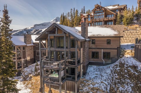 7 Lower Cascade Ridge House in Big Sky