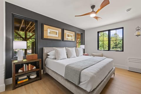 Le Petit Flat - 2 Bed 1 Bath One Level Apartment Apartment in Lake Sunapee