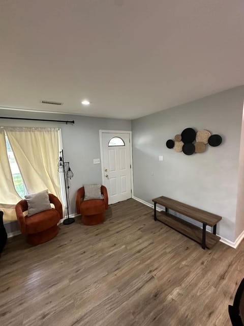 Ranch Single Level Home near downtown Tinley Park House in Tinley Park