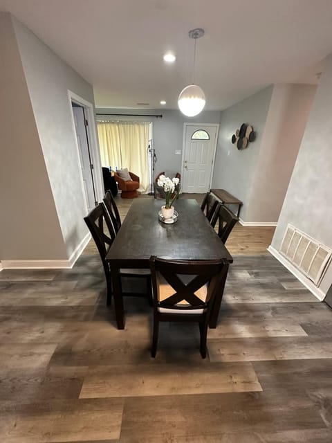 Ranch Single Level Home near downtown Tinley Park House in Tinley Park