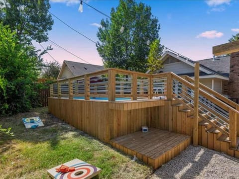 Poolside Paradise Game Room Fire Pit Hot Tub House in Round Rock