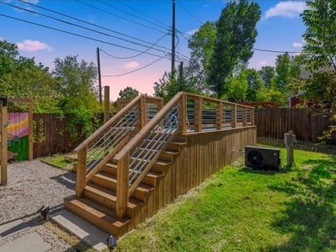 Poolside Paradise Game Room Fire Pit Hot Tub House in Round Rock